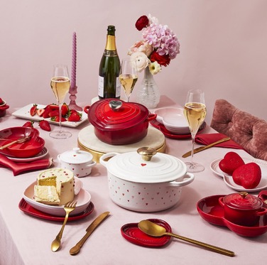 Блюдо сервировочное глубокое 30 см Cerise Heart Le Creuset